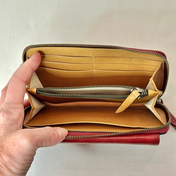 Tumi Red Leather Fraser Zip Around Wallet Wristlet - Picture 2 of 6